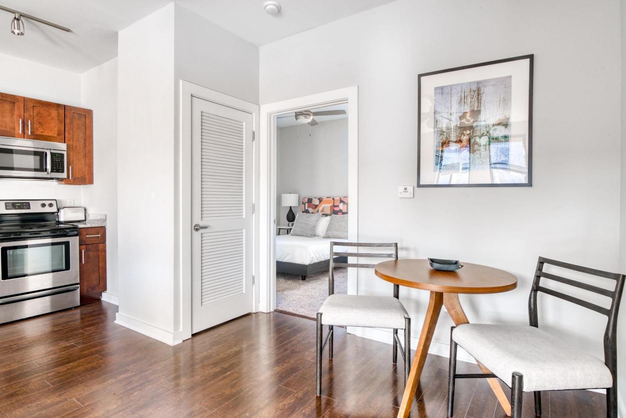 Cozysuites Music Row Bold 1Br W Free Parking Νάσβιλ Εξωτερικό φωτογραφία